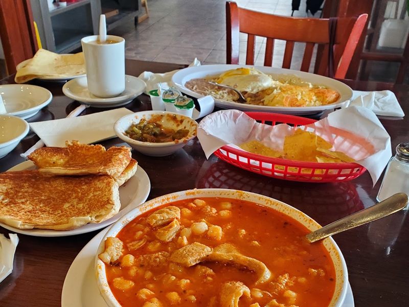 Ernie's Cafe Bar & Grill food